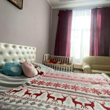 Продаж 2-рівневої 5-кім квартири в центрі 139 м², з видом на ратушу