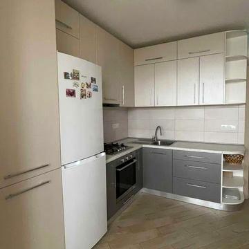 Любові Малої просп. (Постишева), 34