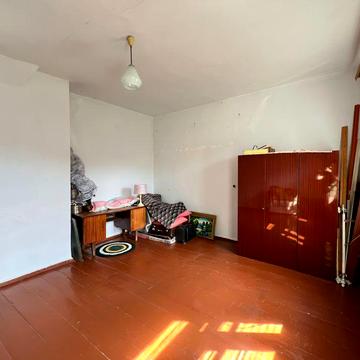 Продається 2-кімнатна квартира у м. Овруч (приватний сектор)