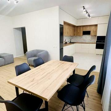 3-кімнатна квартира у новобудові з меблям та технікою