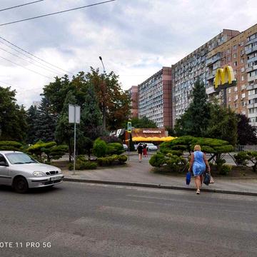 Продам 2-х квартиру по Запорожскому шоссе,4. Мебель, частично техника.
