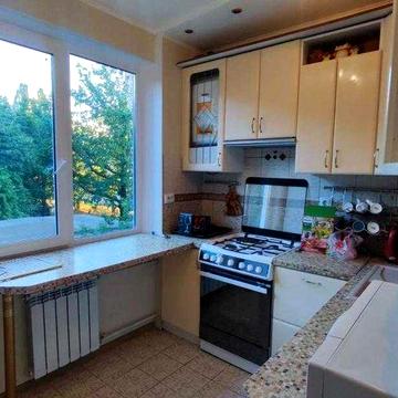 У продажу 3 кімнатна квартира на Олексіївці.
