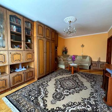 Широка вул., 82