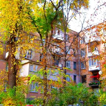 3-к центр Печерськ метро Печерська Лабораторний провулок 24