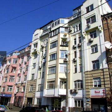 Костянтинівська вул., 10