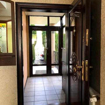 Оренда розкішного будинка в місті