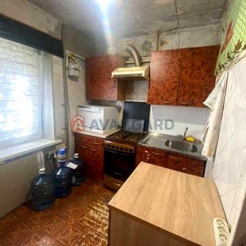 Продам 3-к квартиру на Титова