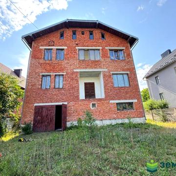 Василишина П. вул., 35а