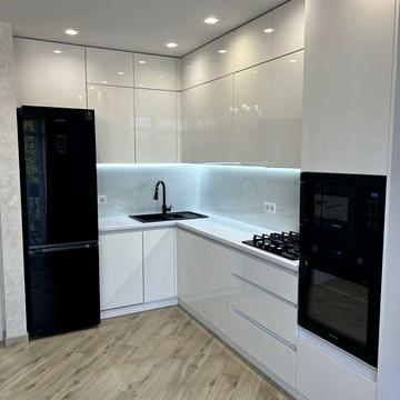 Власник Продаж 2х Кімнатноі ново будови клубного типу 65кв.м.Киівська