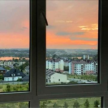 Продам 2-кімнатну квартиру з ремонтом в новобудові