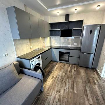 Валерія Самофалова вул. (Каманіна), 16а