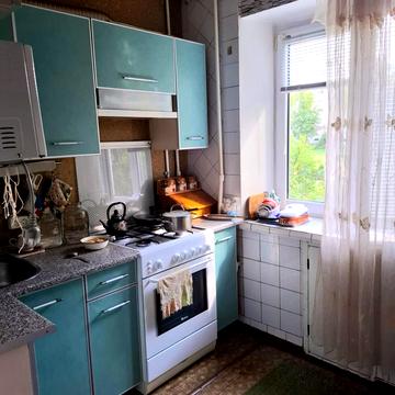 Познанська вул., 8