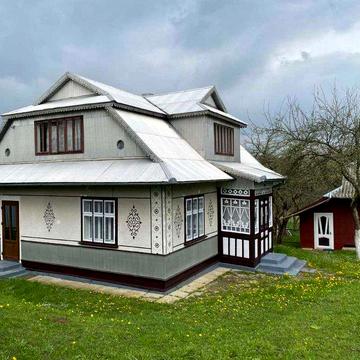 Будинок в Карпатах з ділянкою, обмін на квартиру, розтермінування.