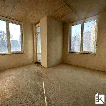 Сонячна 1-кімнатна з панорамним видом, 40 м², Центр поруч.