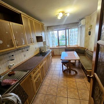 Миколи Бажана просп., 30