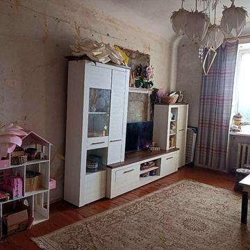 Продам 3 кімнатну елітну "Сталінку".Торг!