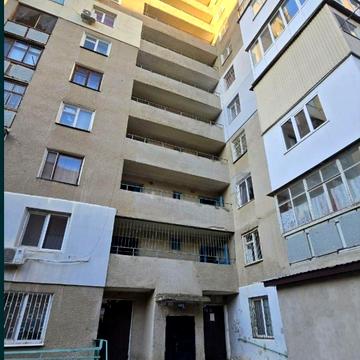 Євгена Чикаленка вул., 76б