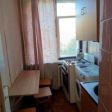 Сдам 1-комн.,кварт.,Днепровский р-н, до метро Черниговская 8 мин.