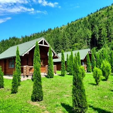 Продаж дачі неподалік озера Синевир