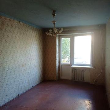 М. Новоселиця Продається 3-кімнатна квартира (центр)