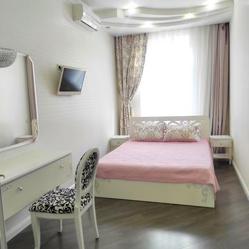 Єврейська вул., 17