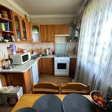 Продаж 3 кімнатної квартири на початку міста