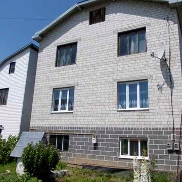 Продам частину будинку м.Самбір