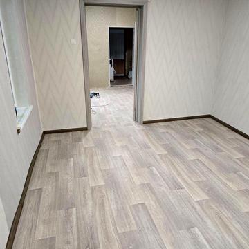 ЦЕНТР.Продам пол дома в центре .200 м.от реки. За сертификат.
