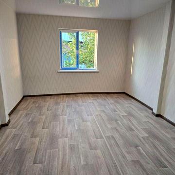 ЦЕНТР.Продам пол дома в центре .200 м.от реки. За сертификат.
