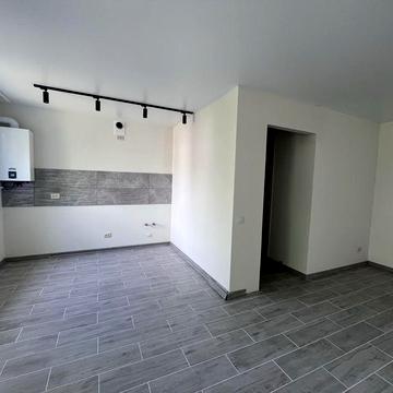 Продам квартиру з ремонтом