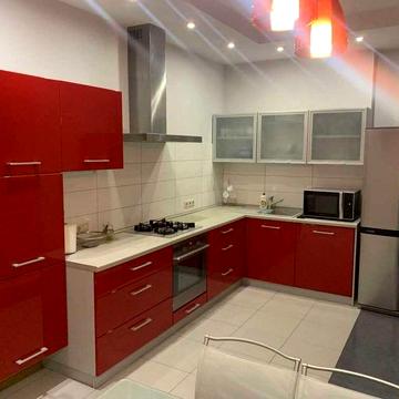 Продаж 3 кім квартири по вул.Сахарова (104 м.кв.).
