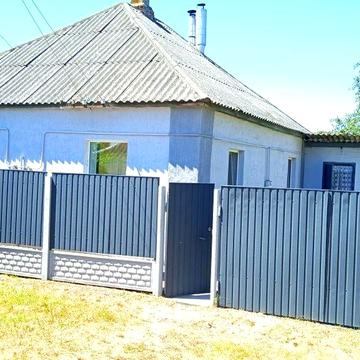 Продам будинок . Будинок на два входи
