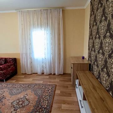 Степана Бандери вул., 20/1
