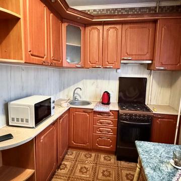 Олімпійська вул., 6