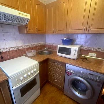 Продам. 1 ком , Половки