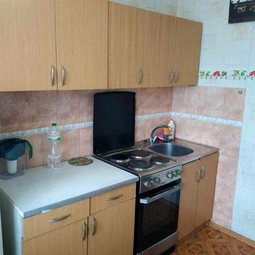 2 ком.кв-Бочарова 31-отличное сост.-электроплита-кондиц.-6500 грн.