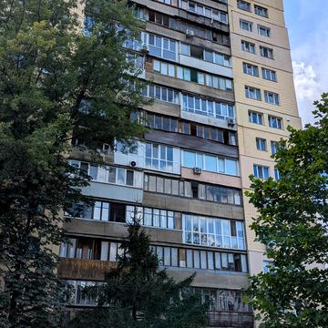Виставкова вул. (Полковника Потєхіна), 2