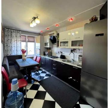 Новозаводська, 12