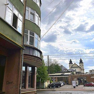Кардинала Любомира Гузара вул., 15а