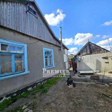 У продажу 1/2 будинку у с. Олександрівка