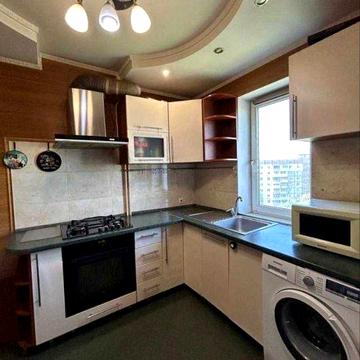 Продам 3к квартиру ул.Большая Диевская 32