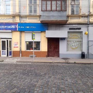 Небольшая двухкомнатная квартира в центре от собственника