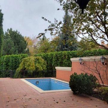 Стильный дом у моря на фонтане