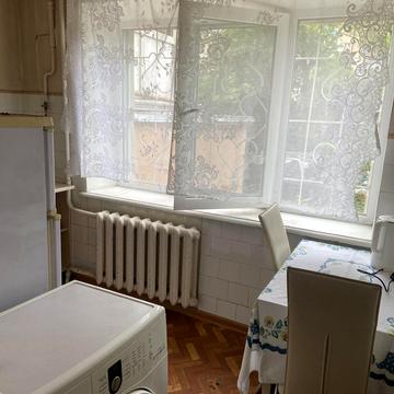 Привокзальна вул., 8