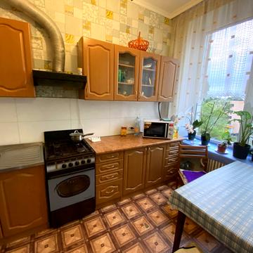 Гарнізонна вул., 4