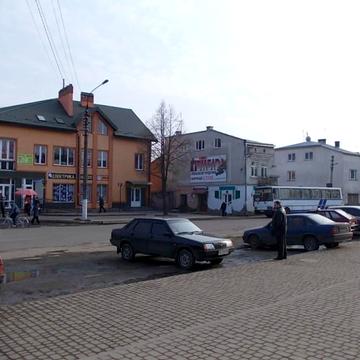Перемишльська вул., 12