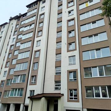 Простора квартиру 70 м² по вулиці Горбачевського 40Б. Пасічна, сирець