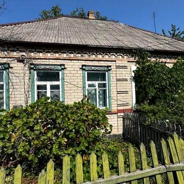 Продаж частини будинку, р-н 7 ліцею ( Решкут ) .
