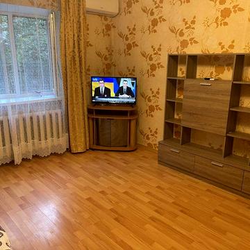 Однокомнатная квартира  на Генерала Петрова от хозяина