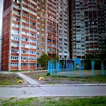 Академіка Заболотного вул., 56